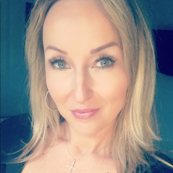 Meet your Posher, Agata - Picture 1 of 2